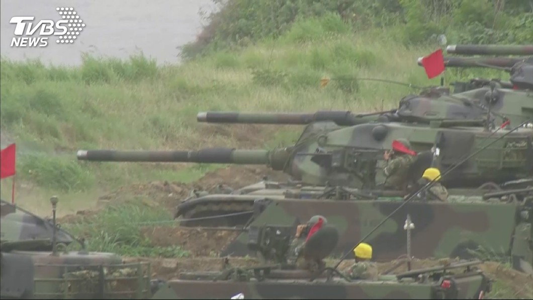戰力吸睛! 外國軍武頻道首剪我軍操演片