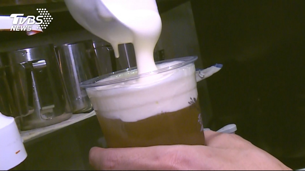 許銘春突擊勞檢 手搖飲業者仍有缺失