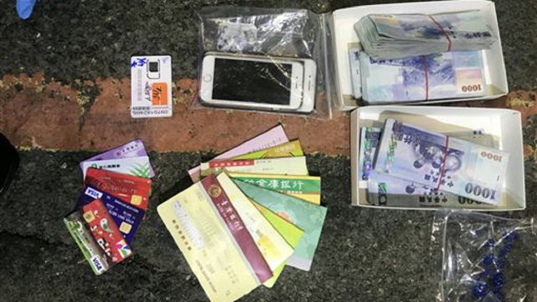 海撈百萬贓款準備狂歡 詐騙集團半路遇臨檢GG了
