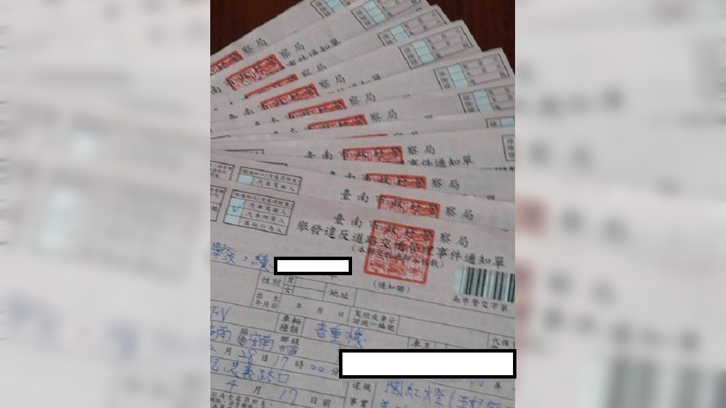 闖紅燈落跑連吃12張紅單　PO文討拍反挨轟