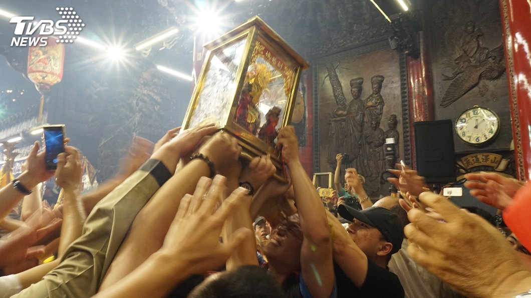 萬眾恭迎大甲媽祖回鑾 23日凌晨安座大典