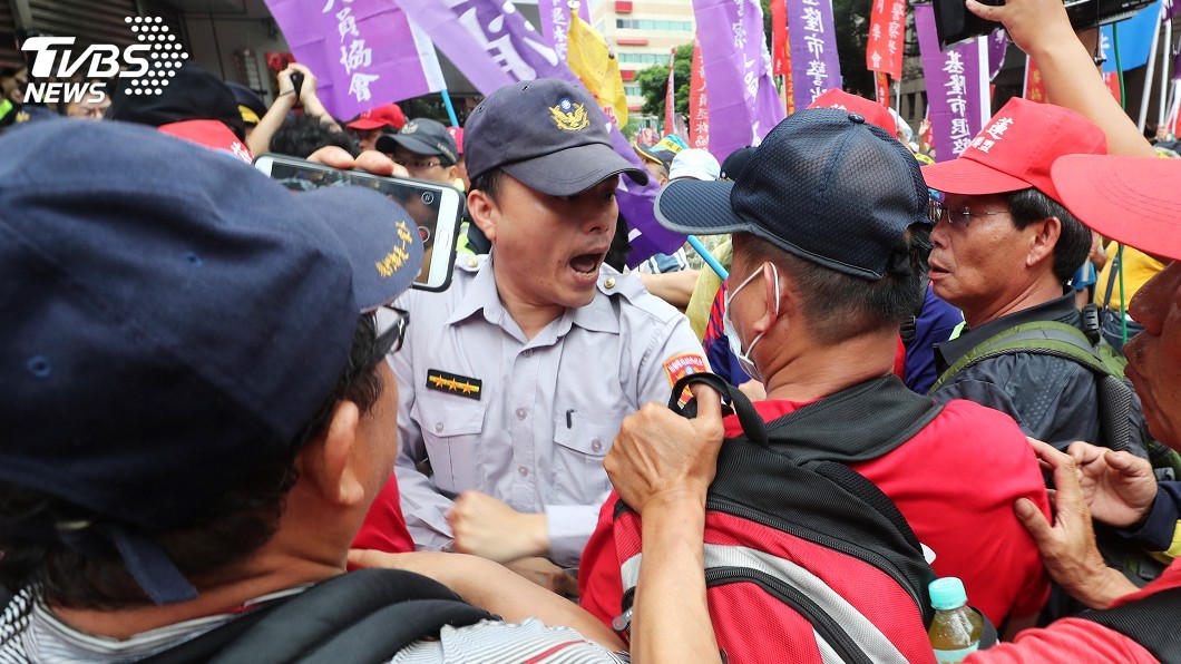 警消不服從爆衝突 3名退休軍警涉傷人