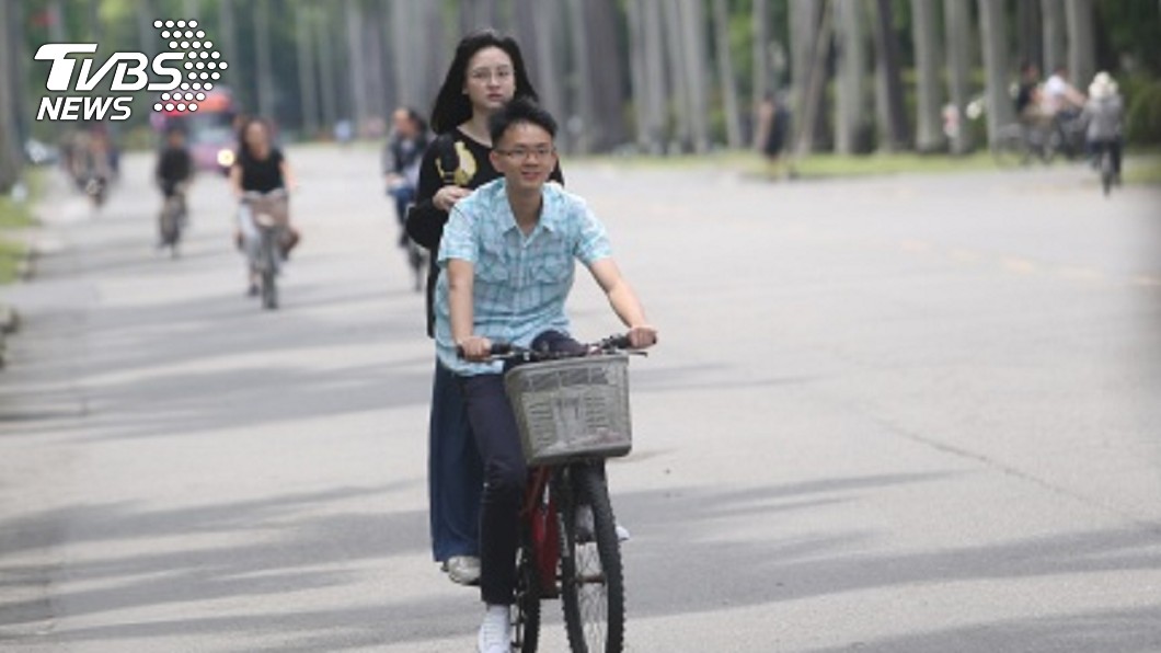 北部東半部涼爽 中南部暖熱