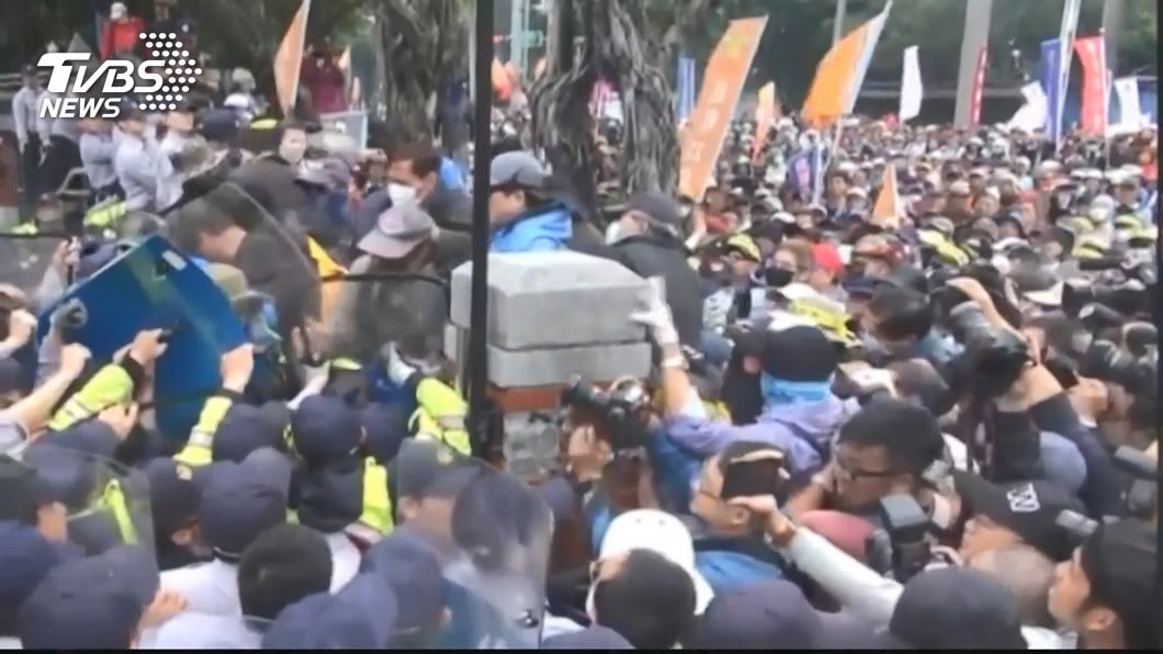 譴責暴力！尖刀部隊退休軍　攻擊員警遭逮