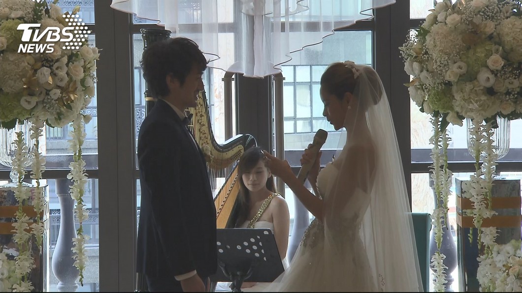 婚禮進場曲有「呻吟聲」 兇手竟是品冠的歌!