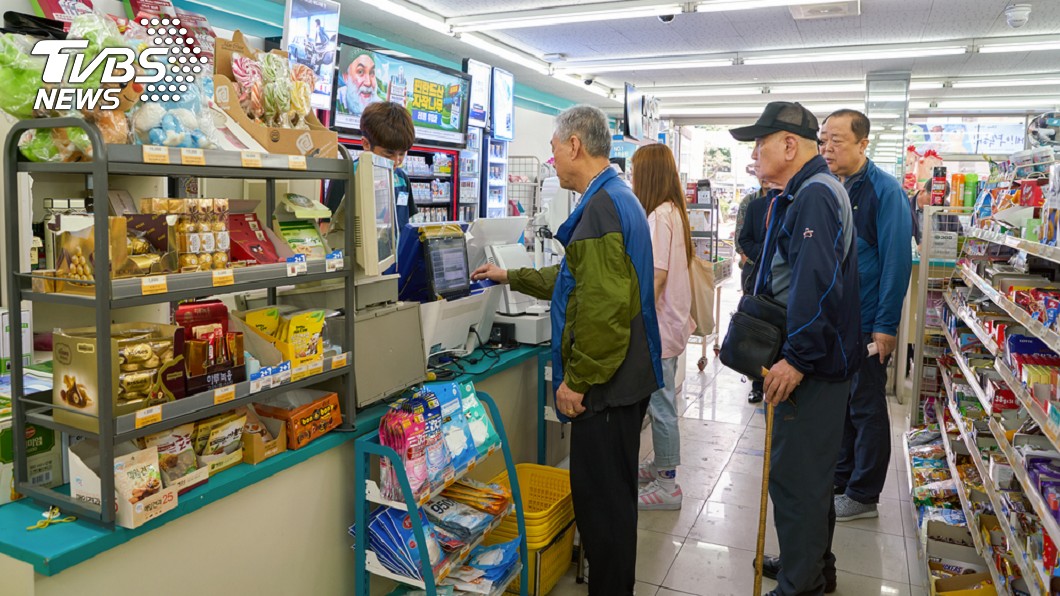 關係好壞錢知道 陸客在南韓便利店消費大增