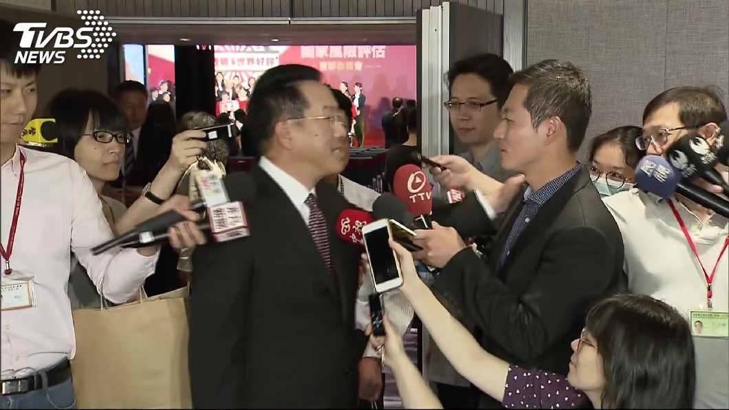 嗆記者上癮？　顧立雄2度與媒體唇槍舌劍
