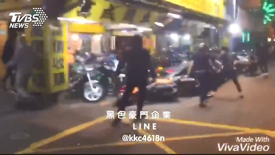 惡煞衝入機車行　持棍棒砸店逃逸