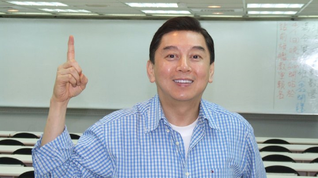 哪招?高國華參選6小時就棄選 明卻要赴市場拜票