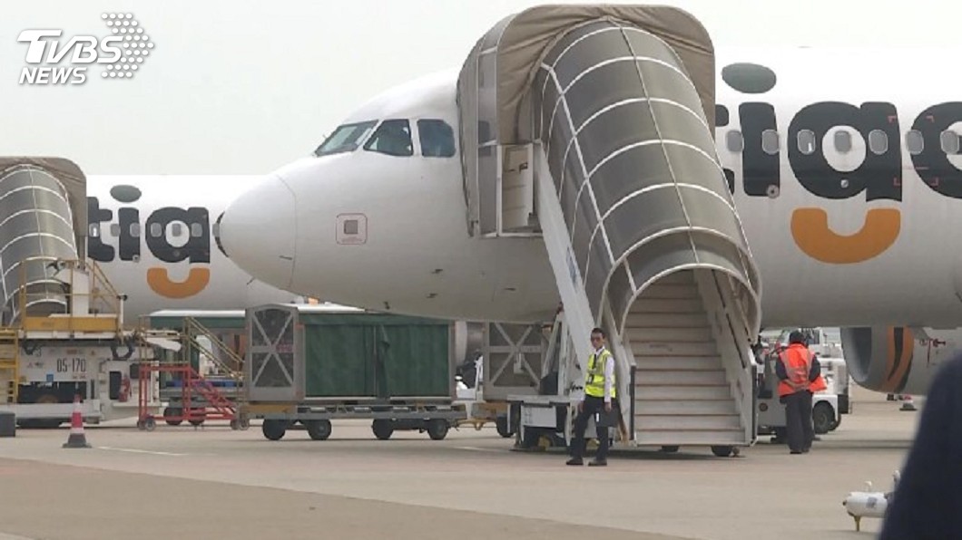 禁空服員戴口罩　航空公司遭控職安防護怠惰