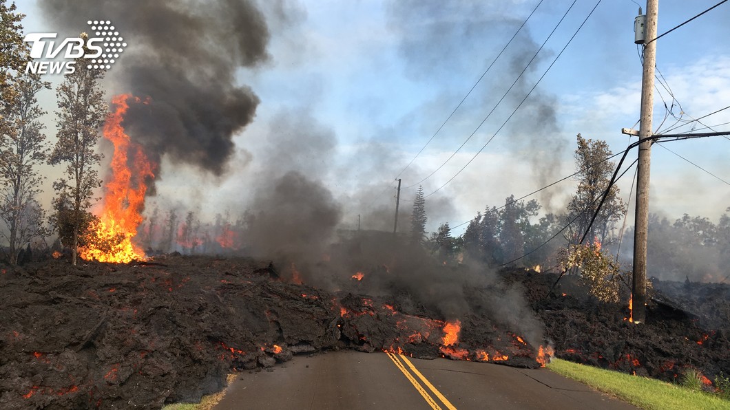 夏威夷火山噴發 岩漿流竄到處起火燃燒