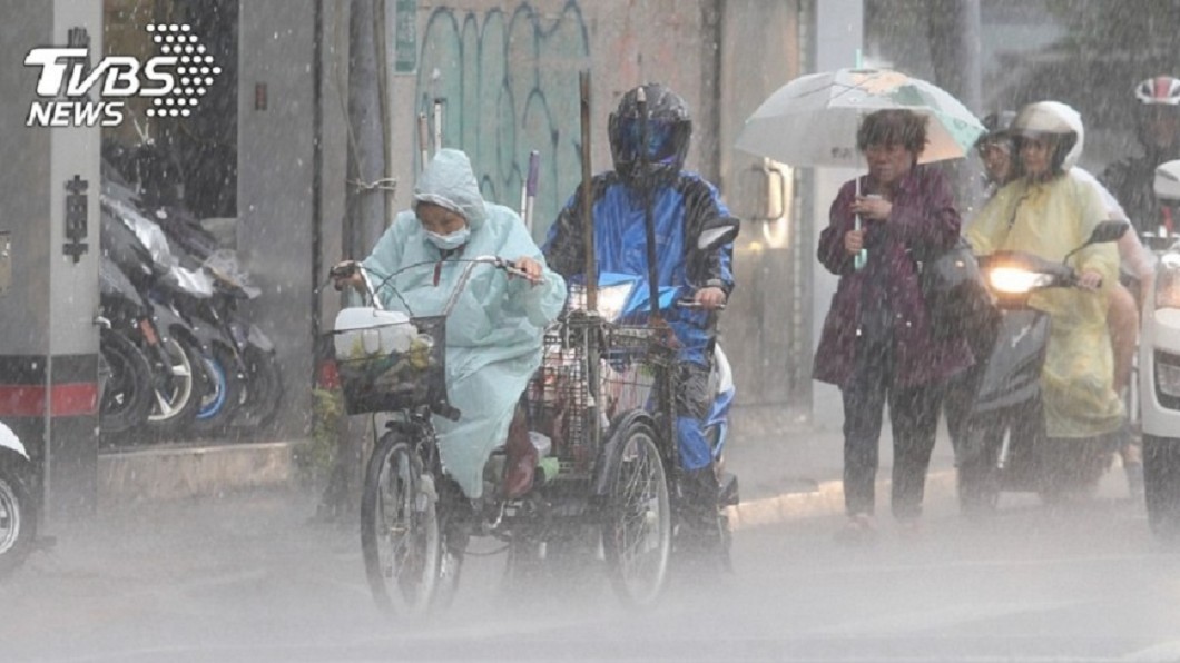 快訊/雨勢南移! 「台南高雄屏東」大雨特報發布