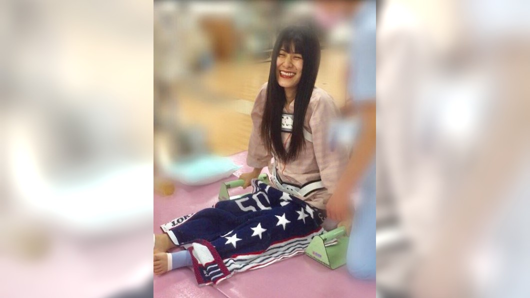 震驚！日女星遭看板砸傷　宣告下半身癱瘓