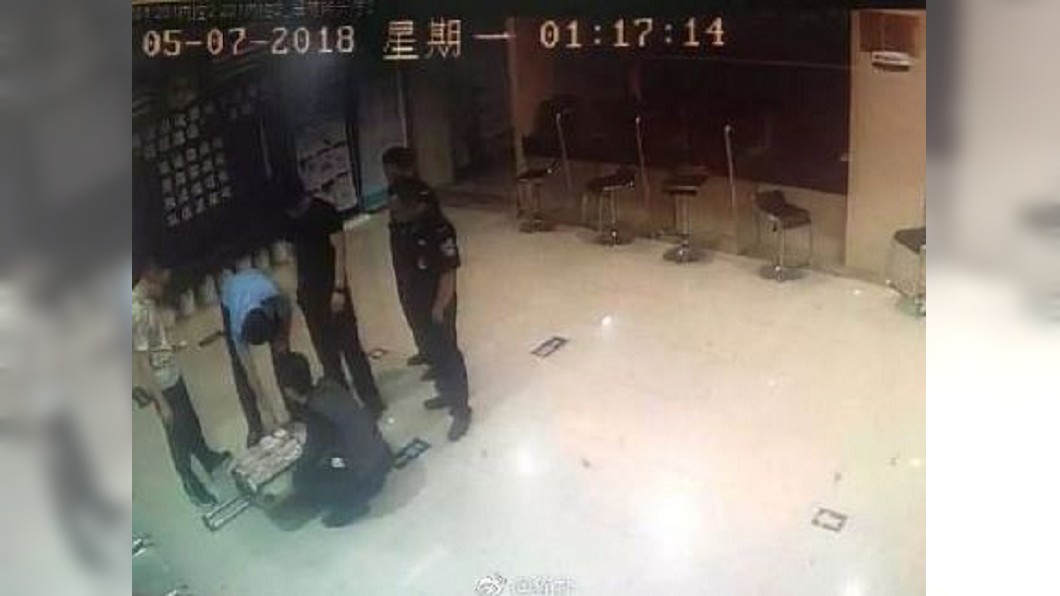 嫌分手費950萬元太少　陸女丟整箱鈔票走人