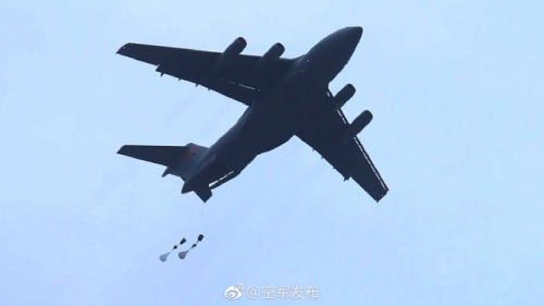 中共空軍運20飛機 首次進行空降空投訓練
