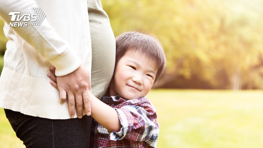 綠委提生三胎家庭「加分升學」 網友說:總統也不婚不生