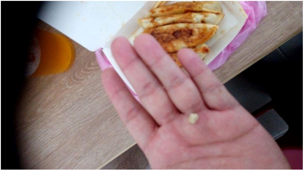 鍋貼好苦!她吐出「半溶瀉藥」 老闆娘狂歡:吹丟啊