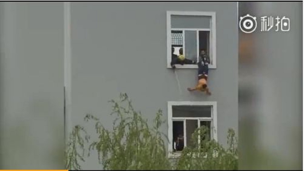 男尋短不願被救 脫掉褲子5樓墜下亡