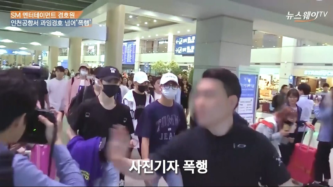 韓團保鑣揍記者致受傷 電視台下令封殺