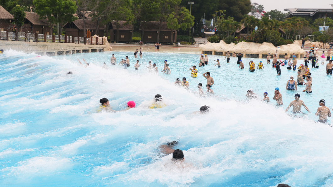 涼一下!學生買1送1 3大水樂園優惠看這