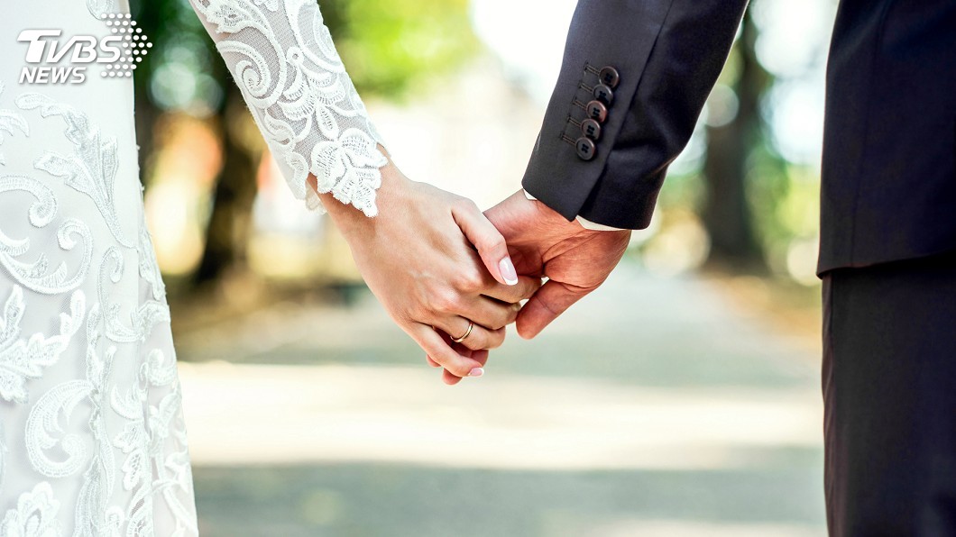 嫩男閃娶「癌末婦」　結婚11天後獲遺產