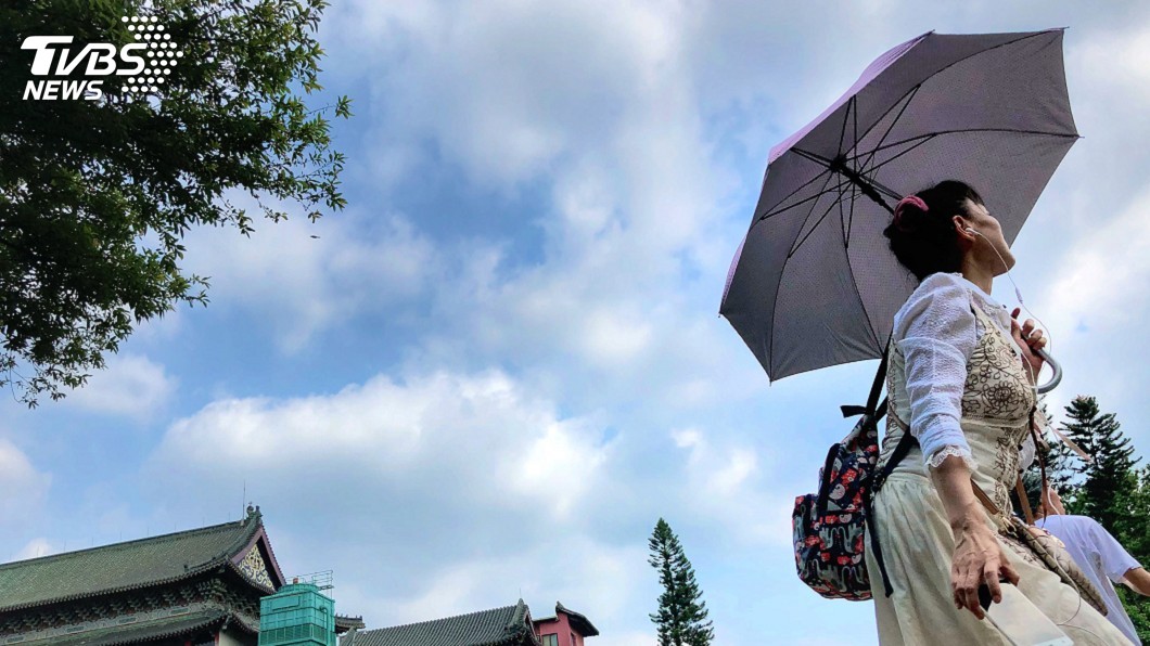 天氣持續高溫炎熱 下波鋒面降雨有限