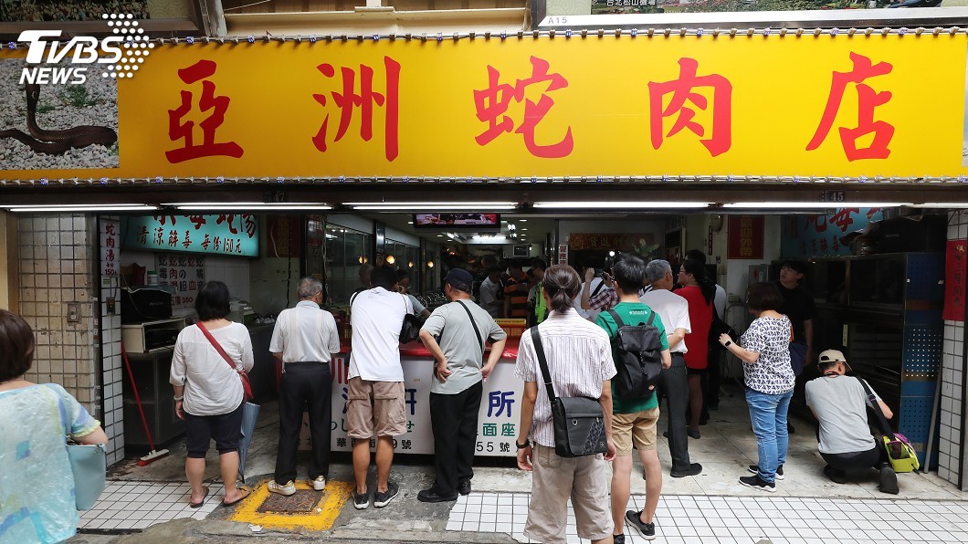 華西街蛇店盛名遠播 鼎盛時期日宰萬蛇