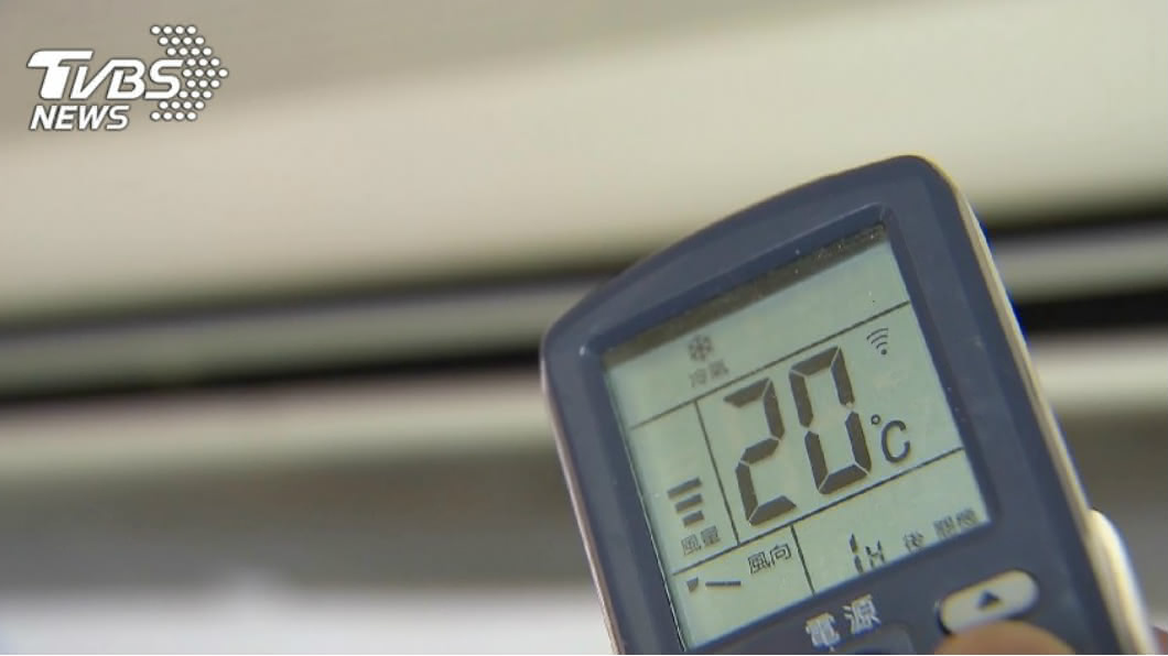 蘇揆自豪班班有冷氣 柯文哲酸:線路沒改「班班都跳電」