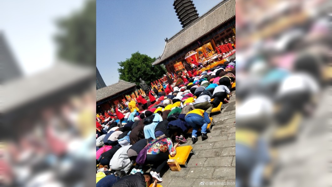 香港「最熱佛誕日」　34.8度高溫如烤爐