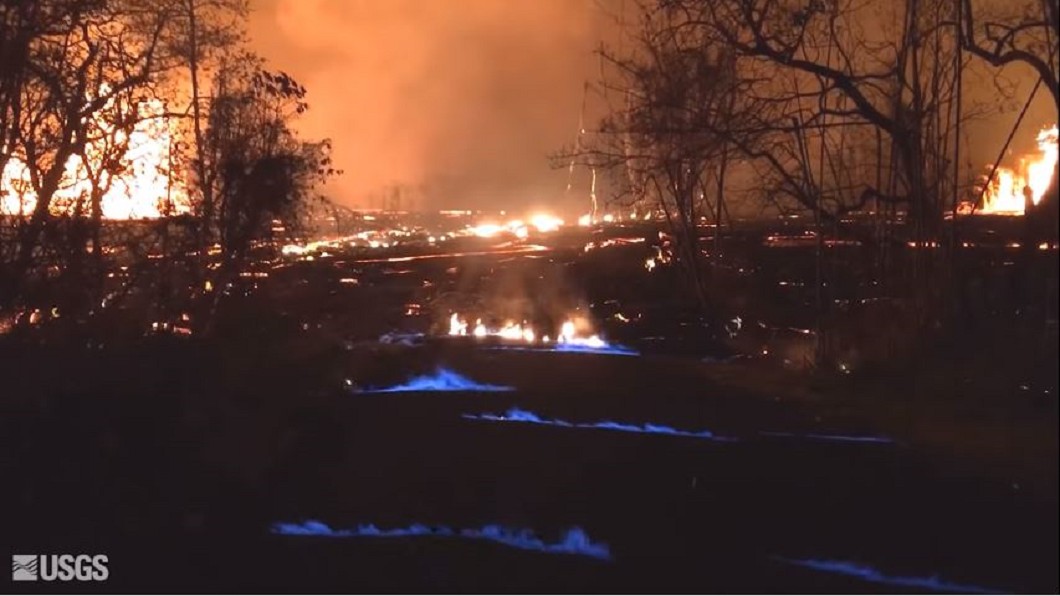 火山爆發出現奇景 夏威夷驚見藍色火燄