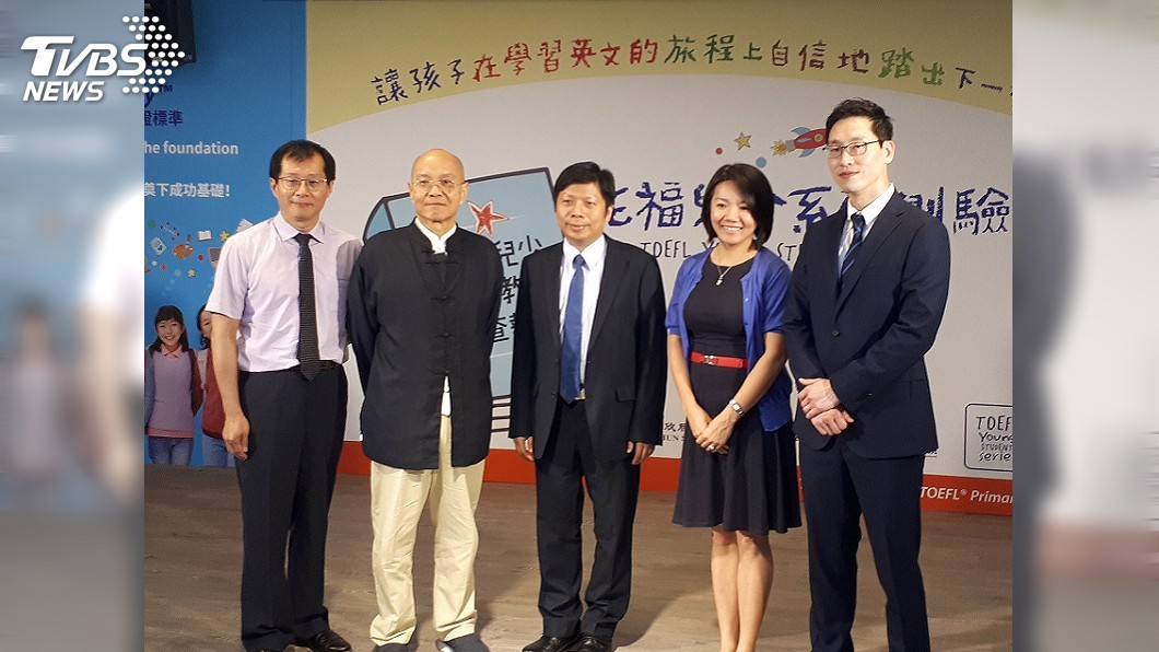 憂學校教育不足 69%家長讓孩子補英文
