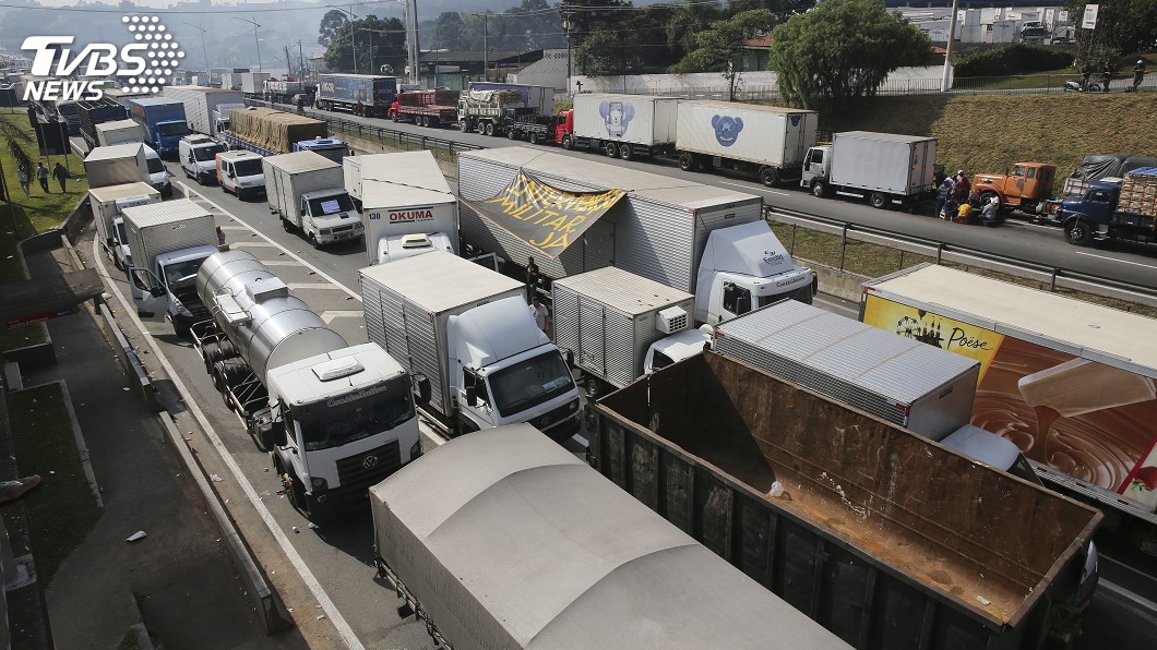 巴西卡車司機罷工 總統答應砍柴油價格