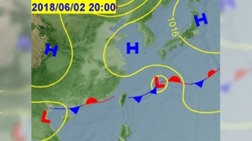 週五到週日將有一道鋒面通過，恐會帶來大雨。圖／中央氣象局
