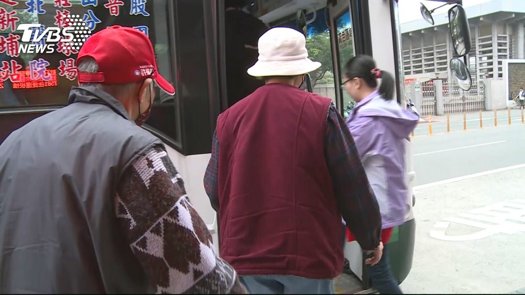 銀髮族別再宅! 北市加碼補助敬老愛心卡