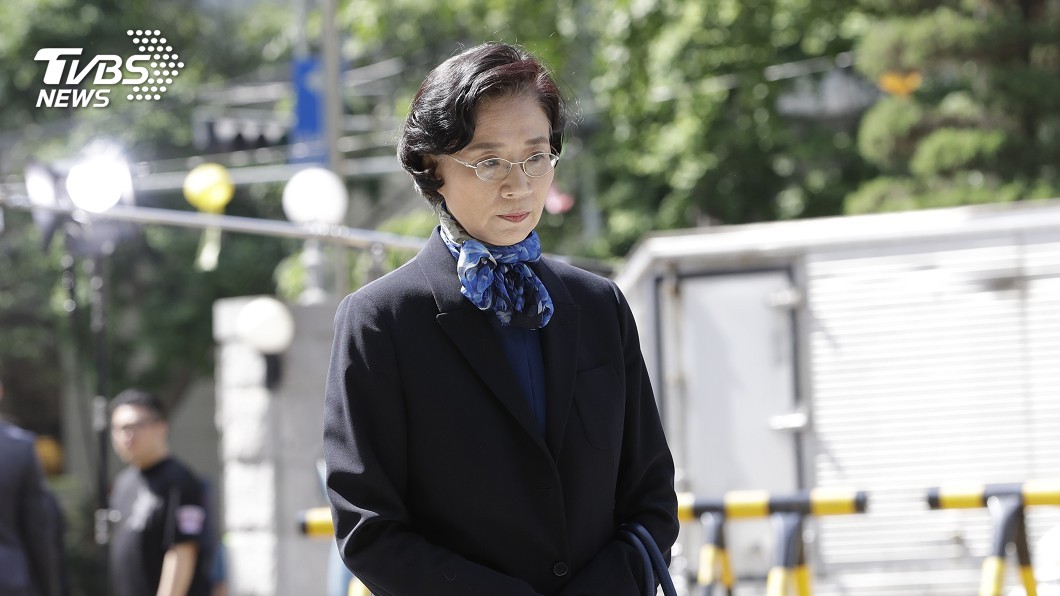 開罵、拉衣袖、動手推!員工聲援 反遭董娘飆