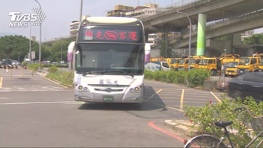 油價降幅大 國道客運調高票價措施擬取消