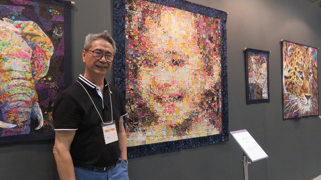 劉棟拼布在日首度展出 震撼日人視覺