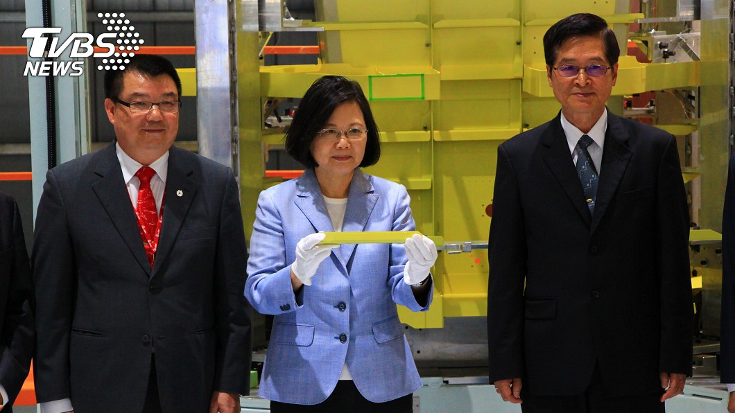高教機產線啟動 總統:走向國防自主