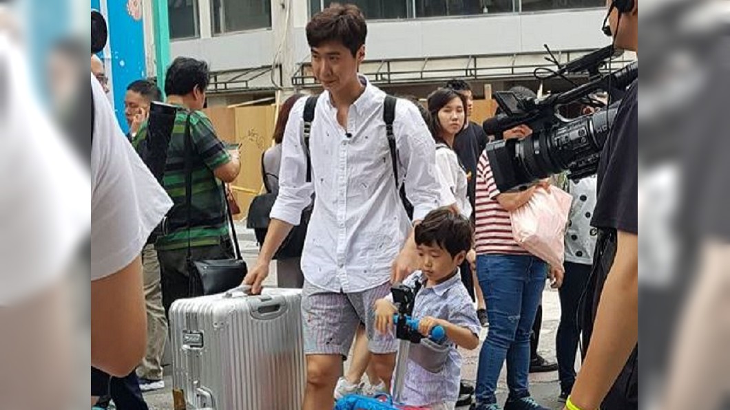 「超人爸」父子檔來台! 昇材萌樣吸引台粉
