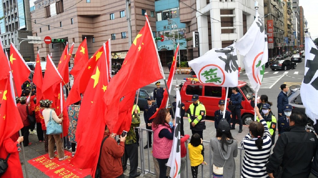 小英推禁五星旗 羅智強捍衛自由:我第一個讓你關起來