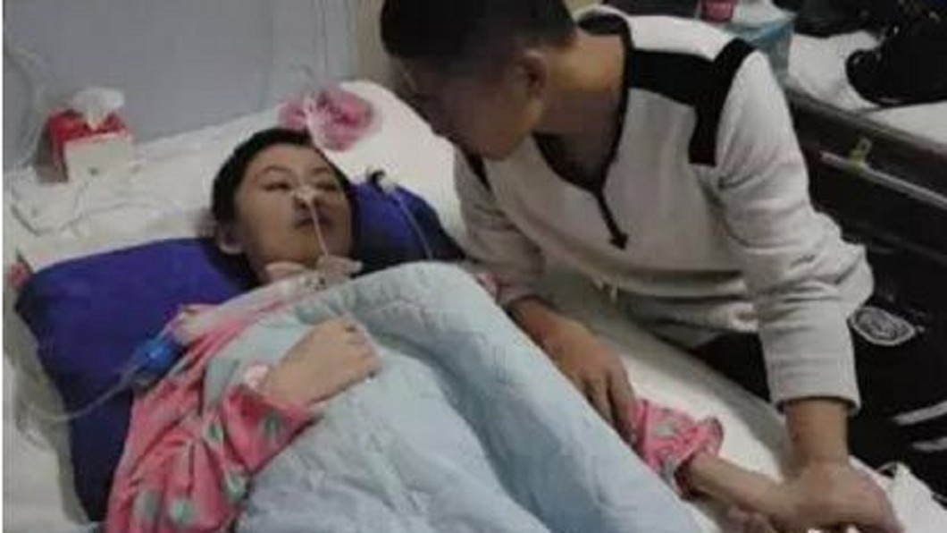 暖男悉心照料植物人女友 女清醒:全是騙局