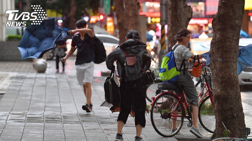 強颱瑪莉亞逼近 彰化及花蓮以北地區警戒