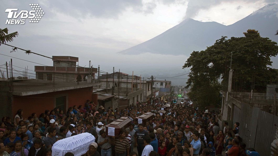 瓜地馬拉火山噴發　死亡人數暴增至62