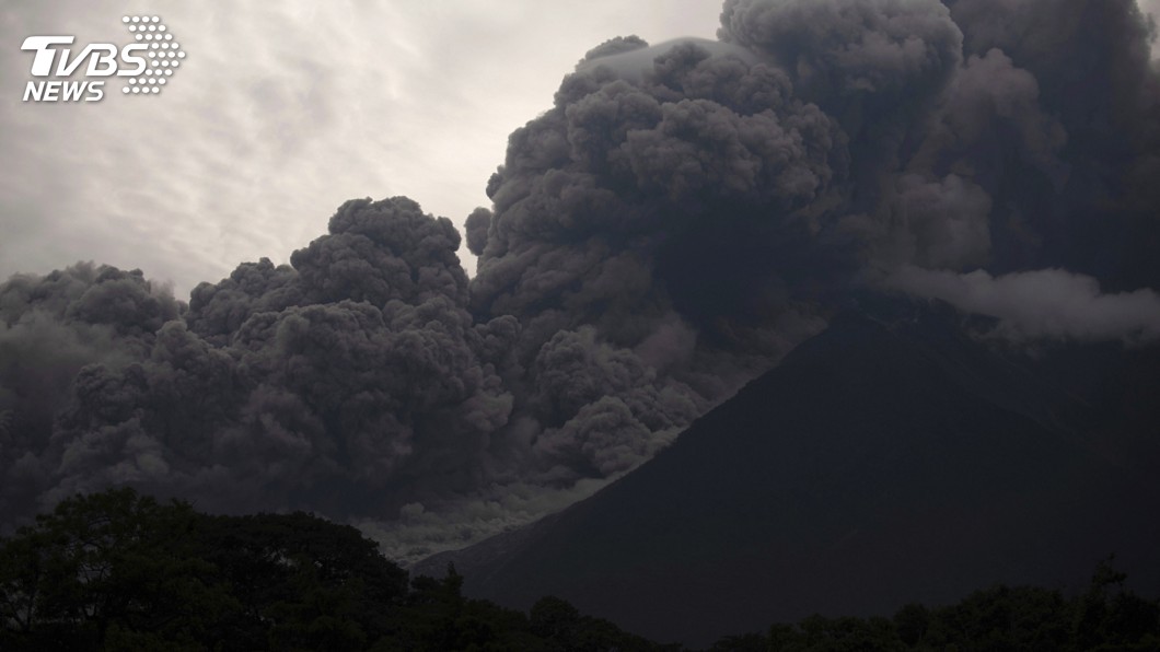 瓜地馬拉火山再噴發 死亡人數至少72人