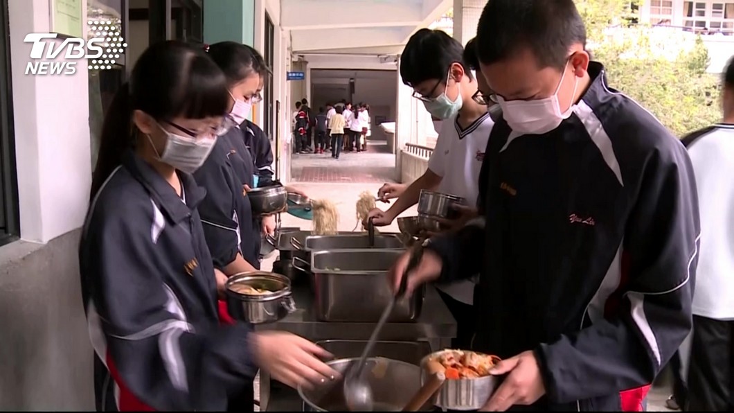 不少專家學者建議，應該從小就建立對孩子的食育教育。(示意圖／TVBS)