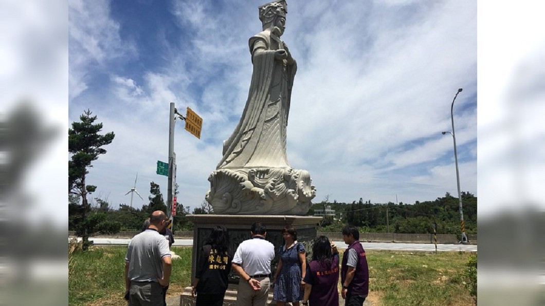真靈驗!三媽神轎撞擊石雕 發現地層下陷將遷移