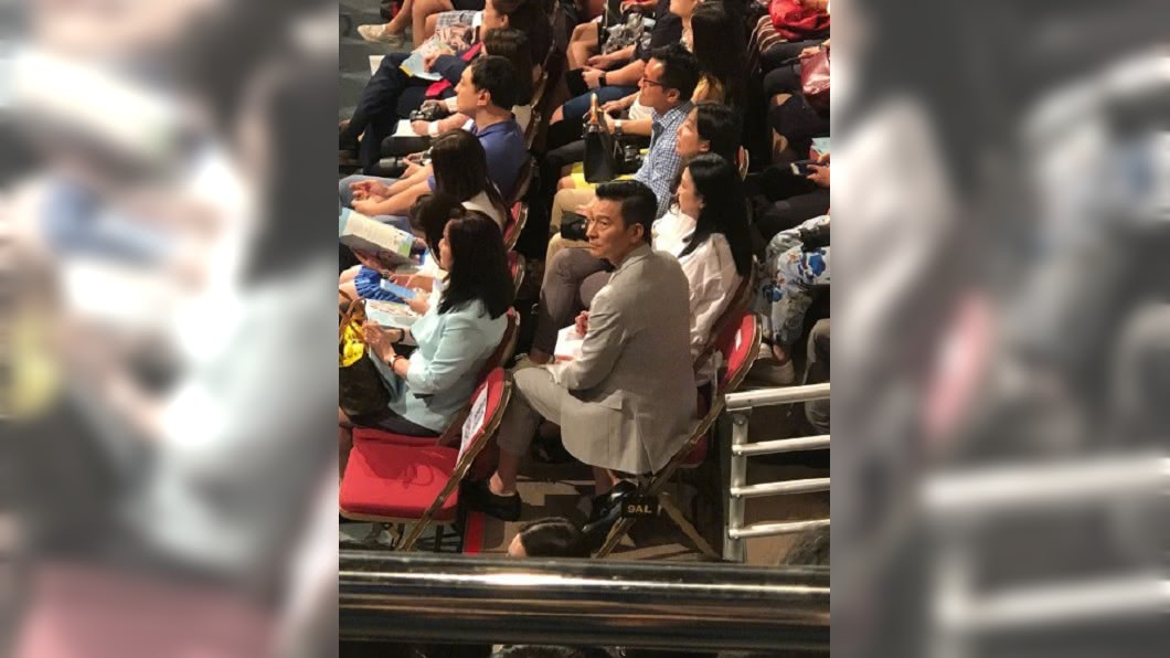 劉德華參加女兒畢典 朱麗倩疑5月身孕