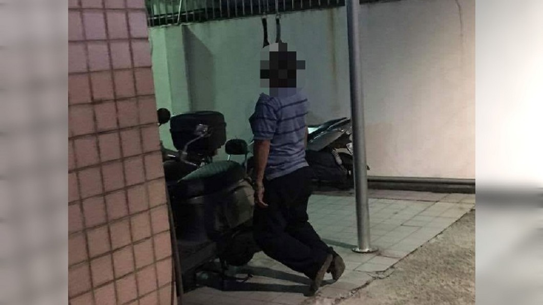 停車場驚見「阿伯上吊」嚇到閃尿 真相讓人傻眼