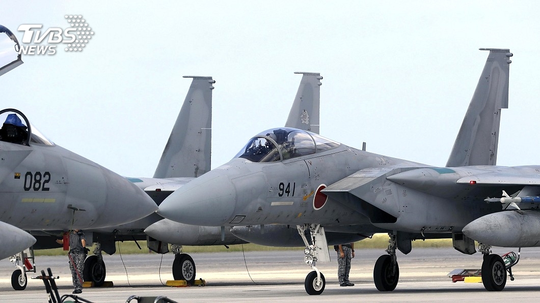 美軍駐沖繩F-15戰機墜海 飛行員彈出雙腿骨折獲救