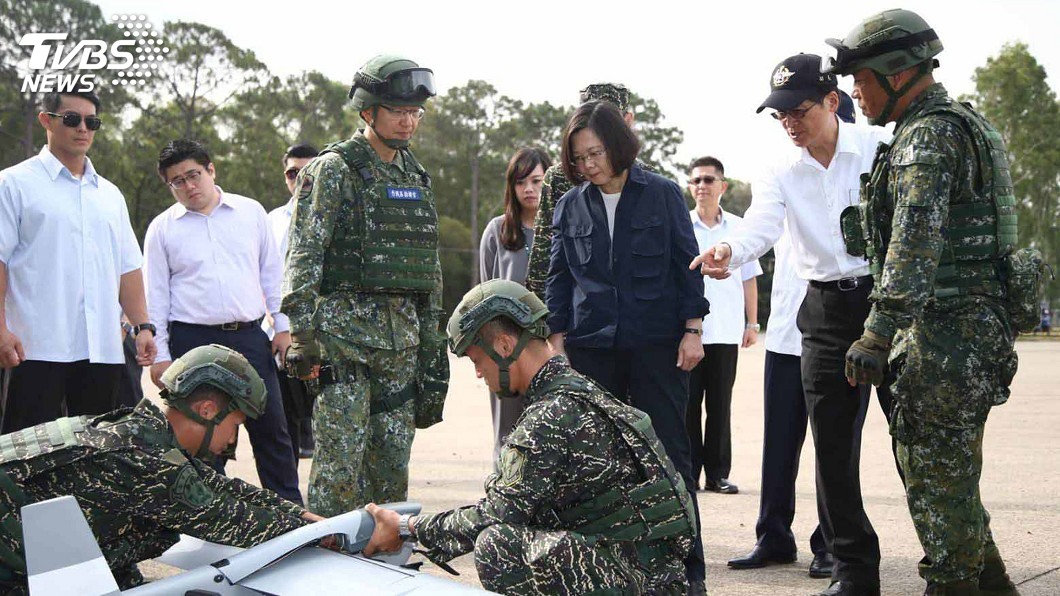 總統端節慰勞國軍 肯定漢光演習表現